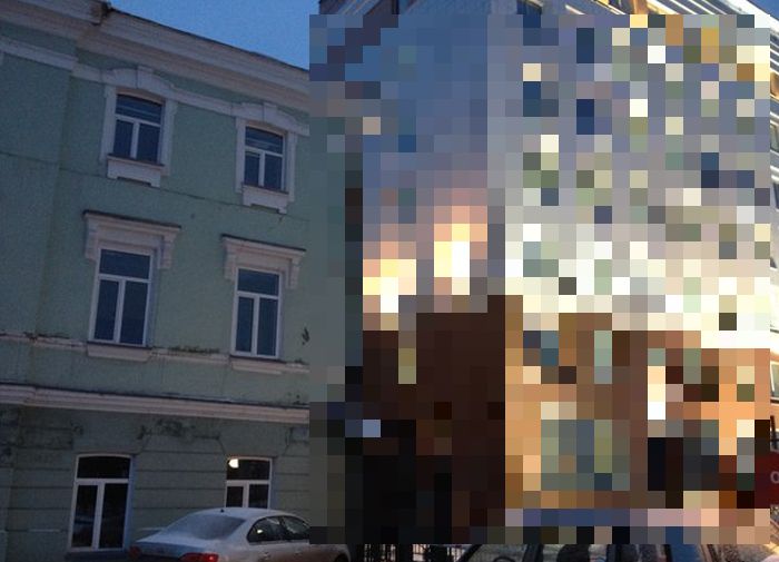 Сравним два здания в центре Томска? (2 фото)