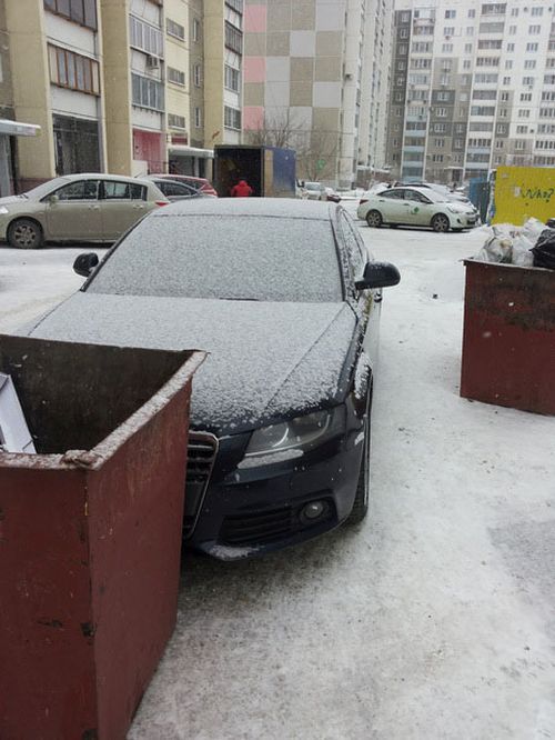 Новый способ борьбы с автохамами в Челябинске (3 фото)