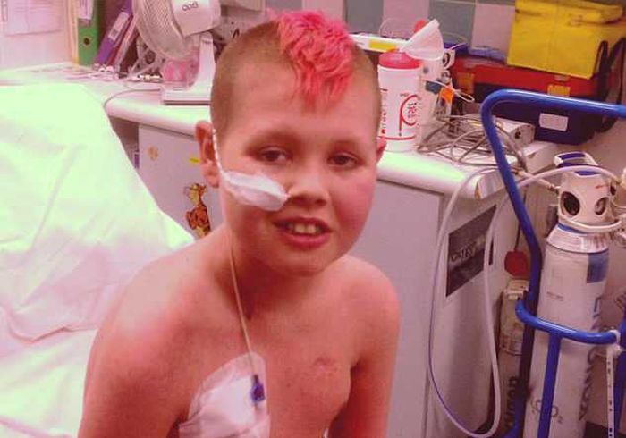 Мальчик со смертельной болезнью чудесным образом исцелился (11 фото)