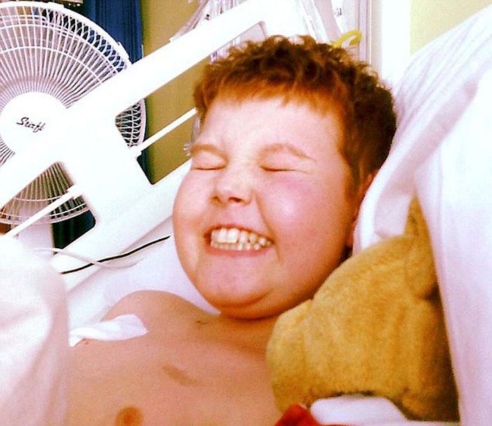 Мальчик со смертельной болезнью чудесным образом исцелился (11 фото)