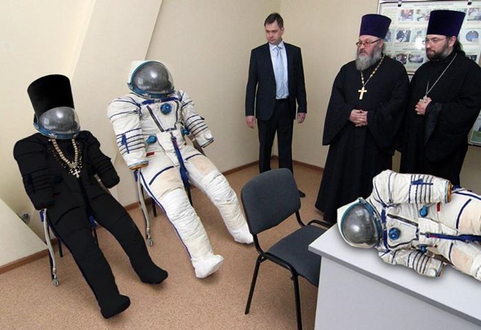 "Скафандр священника" - новое изобретение Роскосмоса (4 фото)