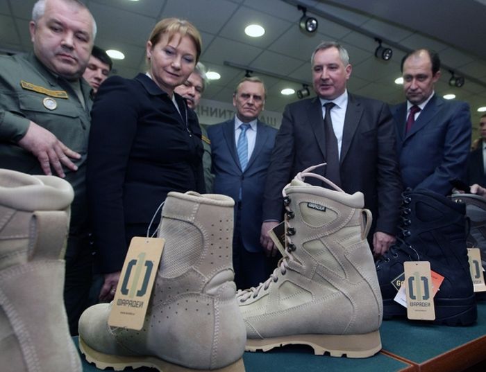 Новая российская боевая экипировка (16 фото) Новая российская боевая экипировка (16 фото)