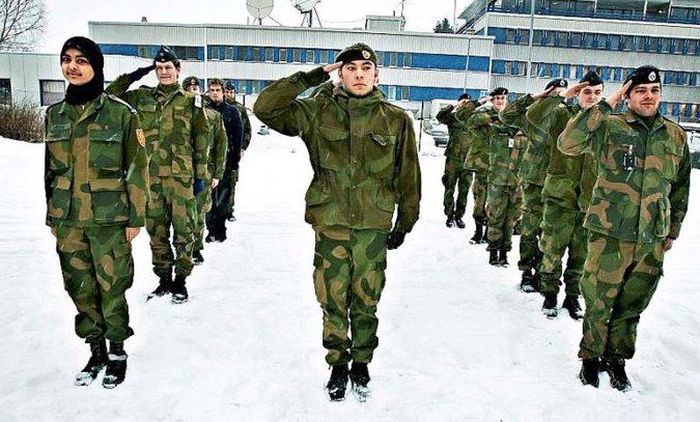 "Унисекс-казармы" норвежской армии (7 фото)