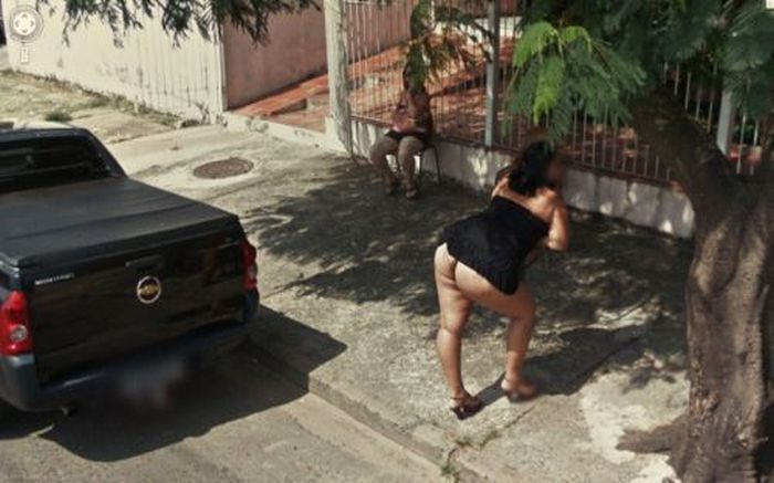 Девушки на Google Street View (39 фото)