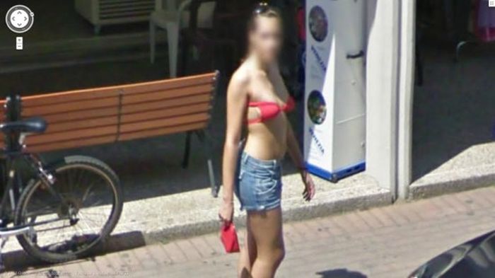 Девушки на Google Street View (39 фото)