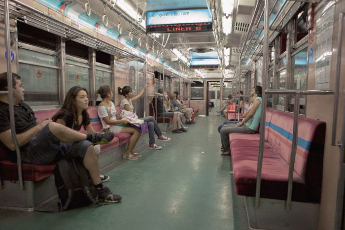 Вагоны метро в разных странах мира (30 фото)