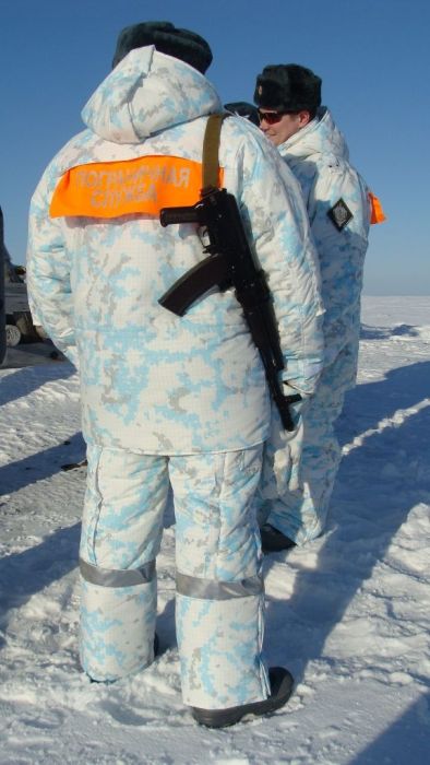 Новая арктическая форма российских пограничников (13 фото)