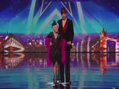 79-летняя бабуля шокировала судей на шоу талантов в Великобритании (30.8 мб)