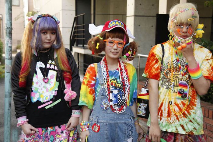 Современная японская молодежная мода (25 фото)