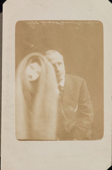 Фотографии с призраками начала 20 века (23 фото)