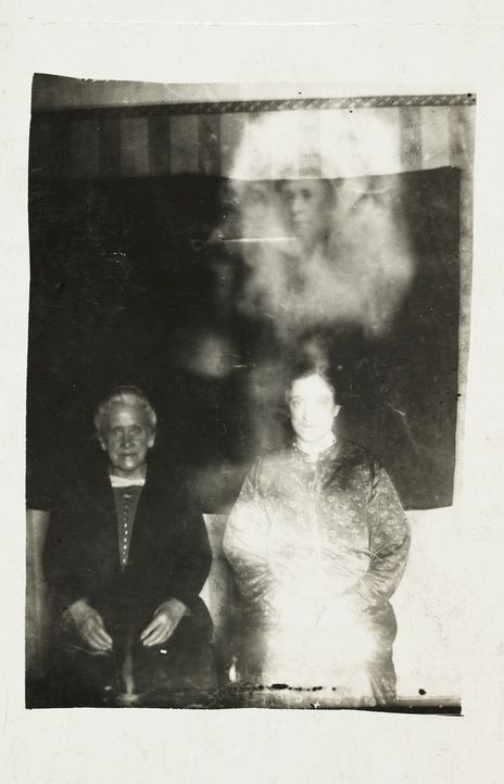 Фотографии с призраками начала 20 века (23 фото)