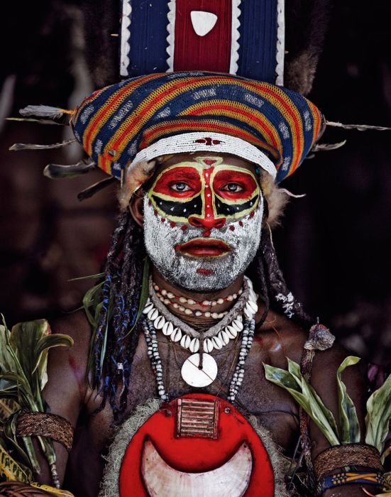 Индонезия и Папуа – Новая Гвинея: жизнь исчезающих племен (40 фото)
