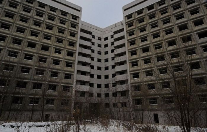 Самые жуткие места в России, покинутые людьми (24 фото)