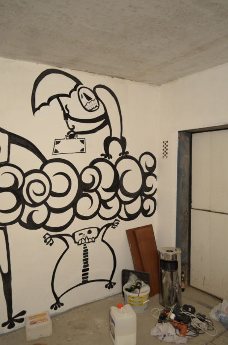 Как расписать стену в технике граффити