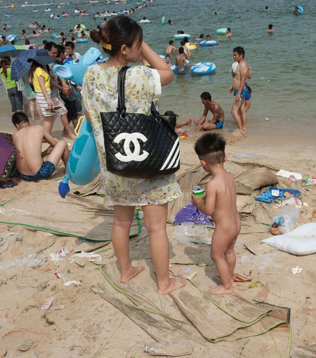 Добро пожаловать на пляж в Китае (15 фото)