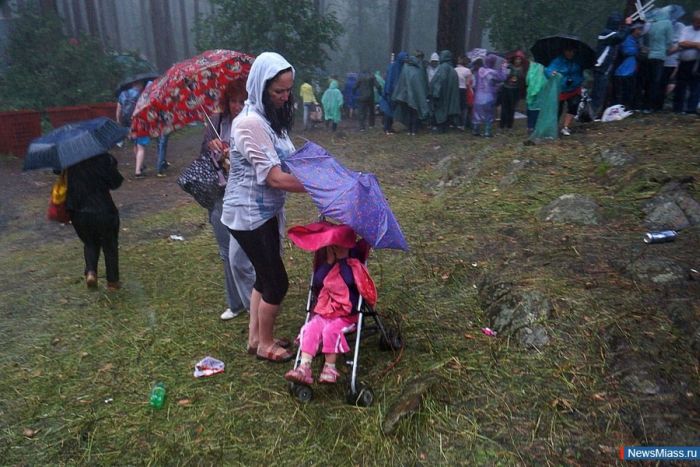 Ураган во время Ильменского фестиваля (49 фото + видео)