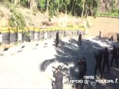 Тренировка бразильской полиции с боевыми патронами (5.2 мб)