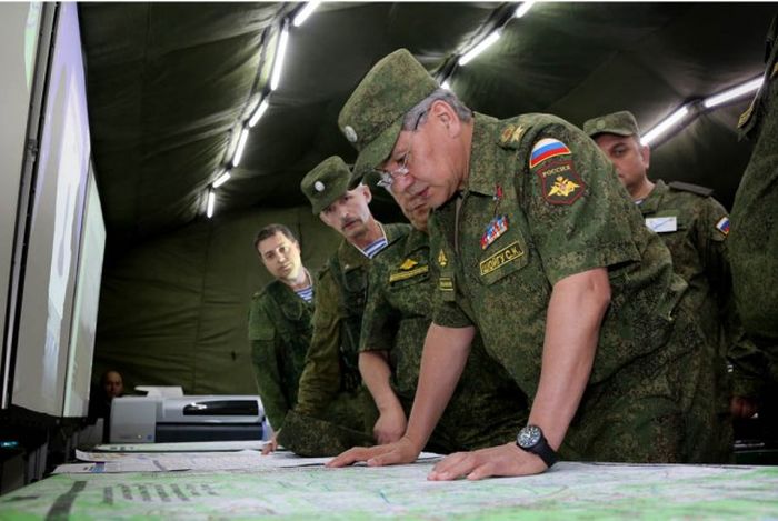 Фотоотчет проверки боеготовности войск РФ (27 фото)