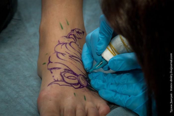 Как наносят на кожу татуировки в профессиональных салонах (29 фото)