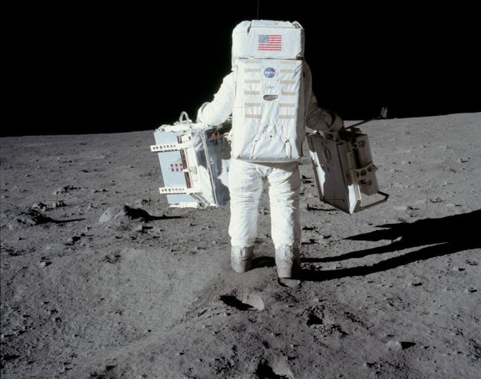 Первая в истории высадка человека на Луну (44 фото)