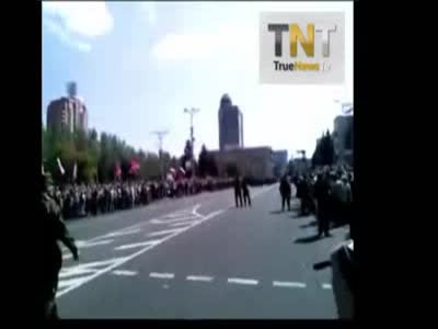 "Марш военнопленных" в Донецке на день независимости Украины - видео 1 (10.7 мб)