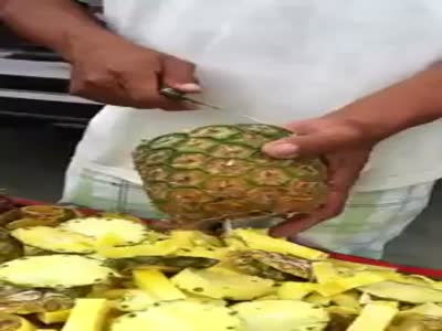Классный способ очистки ананаса (3.6 мб)