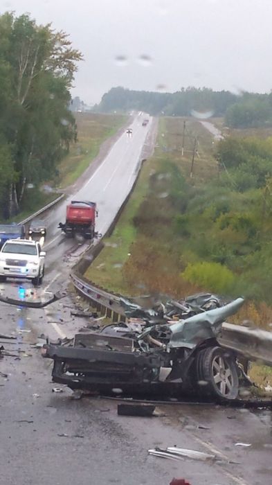 Жуткая авария с грузовиком на трассе в Татарстане (5 фото + видео)