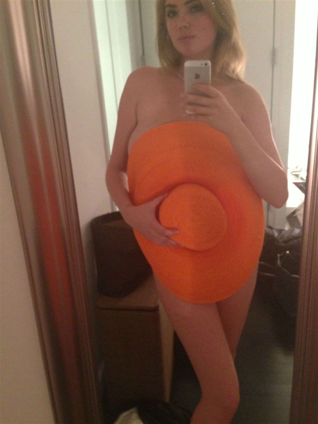 Частные фото голой Кейт Аптон с ее взломанного аккаунта (34 фото)
