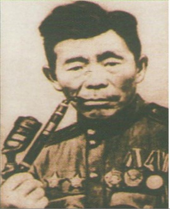 Сибирский снайпер Семен Номоконов, который уничтожил 360 фашистов за годы войны (4 фото)