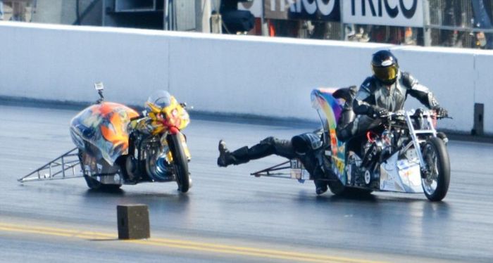 Гонщик выжил после падения с дрэг-мотоцикла на скорости более 300 км/ч (12 фото)