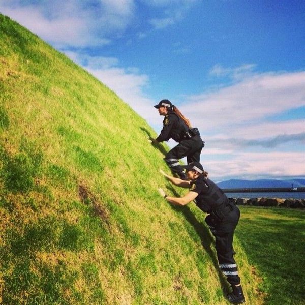 Как работается полицейским в Исландии (46 фото)
