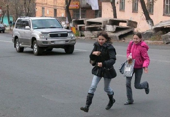 Почему детей нужно учить правилам дорожного движения (7 фото)