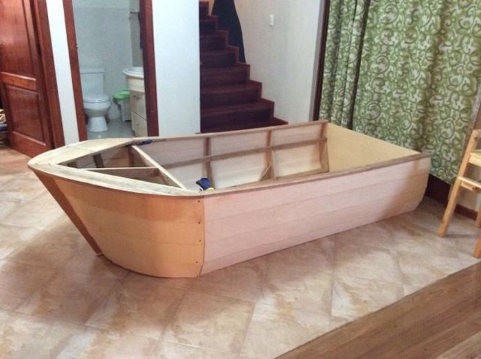 Детская кровать в виде лодки своими руками (12 фото)
