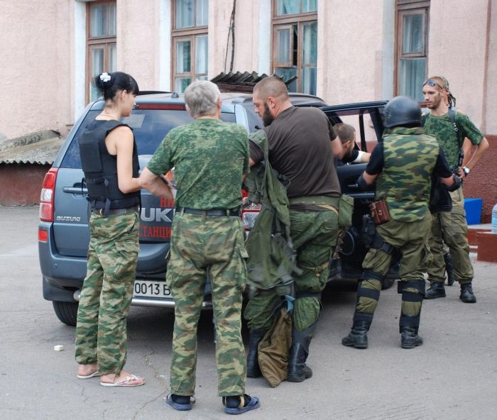 На чем ездят ополченцы ДНР (32 фото)