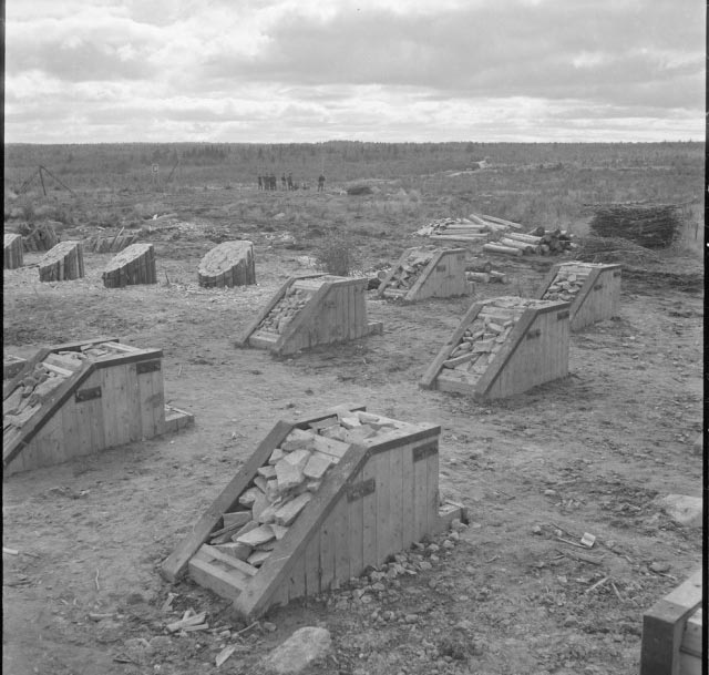 Испытания противотанковых заграждений финской армии (24 фото)