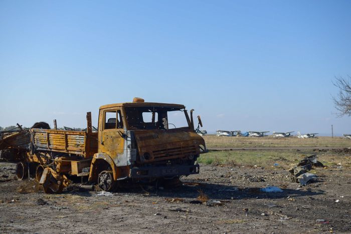 Аэропорт Луганска превратился в руины (18 фото)
