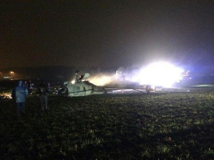 Во Внуково разбился самолет с директором концерна Total (7 фото)