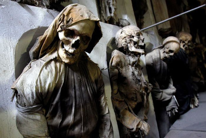 Катакомбы капуцинов - необычное кладбище в Палермо(40 фото)