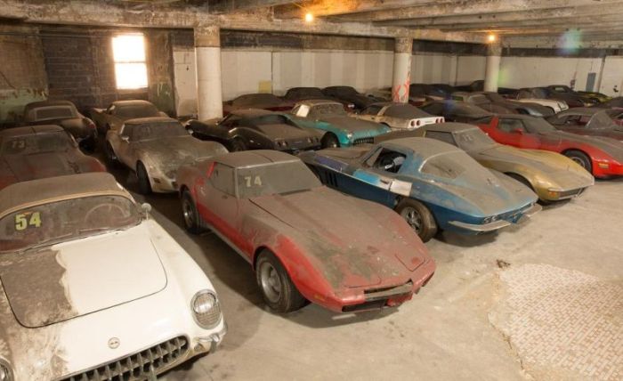36 спорткаров Corvette простояли без надобности 26 лет (44 фото)