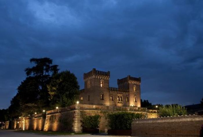10 наиболее известных замков с привидениями (20 фото)