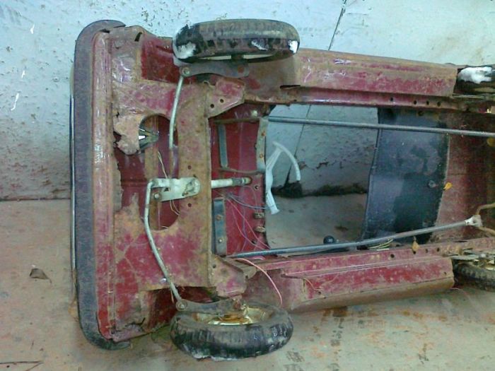 Реставрация детской педальной машины «Москвич» (56 фото)