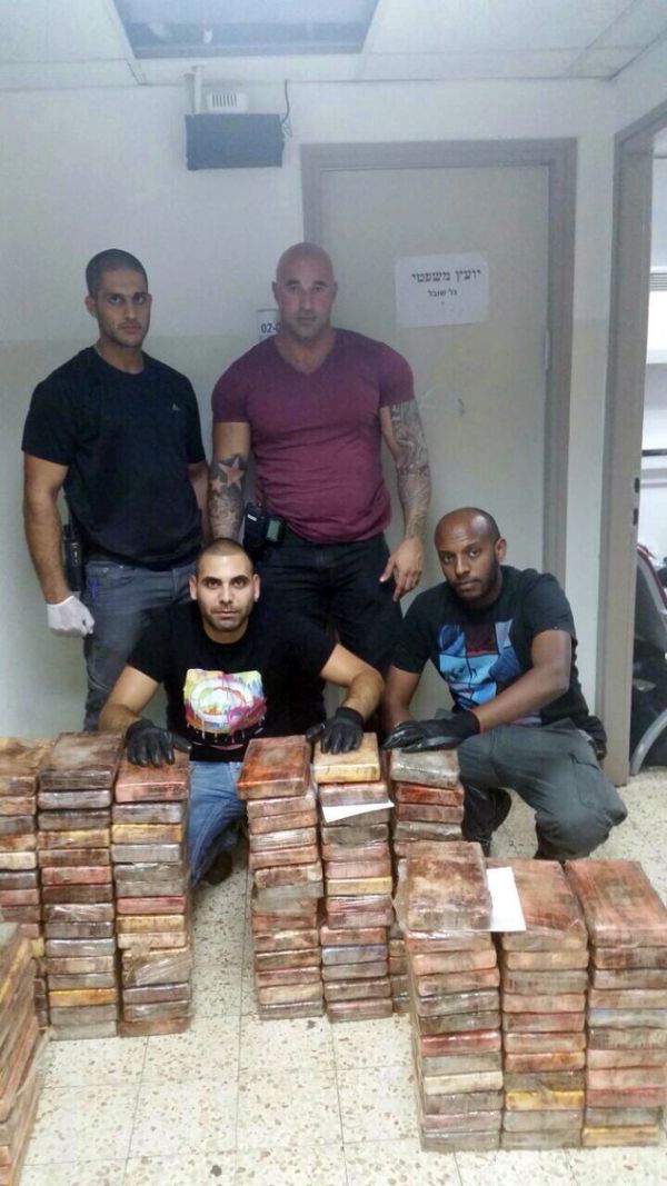 В Израиле обнаружили кокаин на сумму 18 379 489$ (3 фото) В Израиле обнаружили кокаин на сумму 18 379 489$ (3 фото)