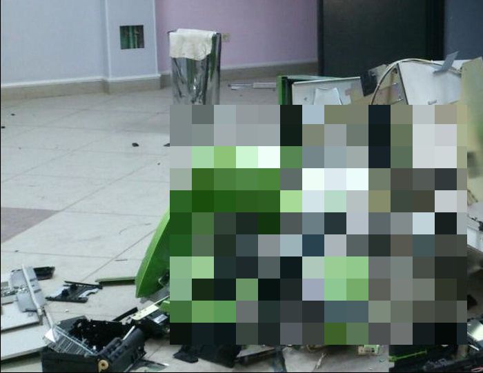 В центре Томска взорвали банкомат (3 фото)