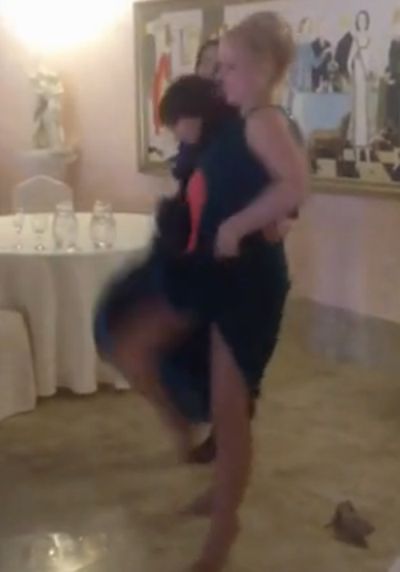 Танец на свадьбе