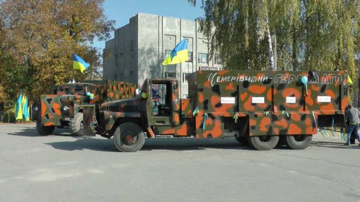 Самодельные бронемашины из Украины (41 фото)