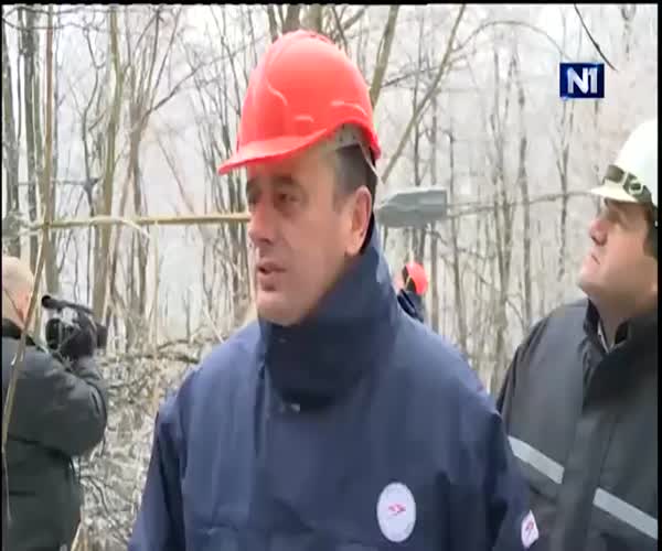 Каска спасла жизнь министру энергетики Сербии