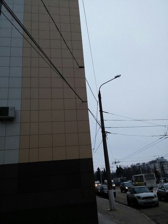 В Твери строители проявили «гениальную» смекалку (3 фото) В Твери строители проявили «гениальную» смекалку (3 фото)