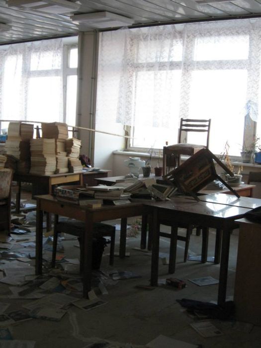 Научная библиотека ВНУ им. Даля в Луганске (19 фото)