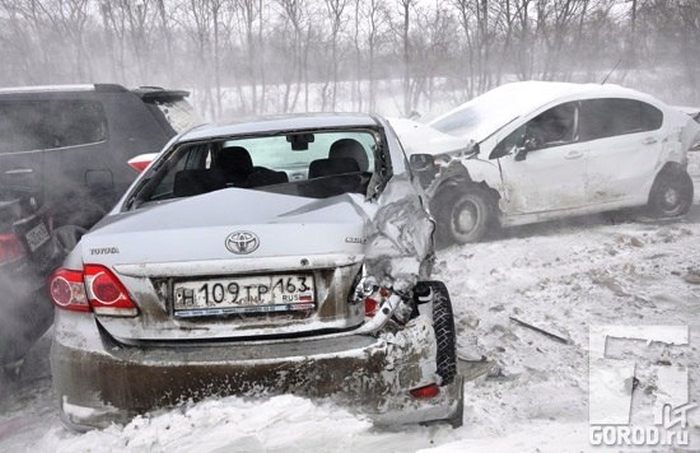 В Тольятти произошла авария с участием 24 машин (15 фото + видео)