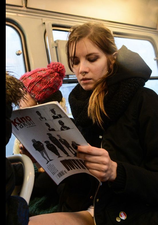 Бесстыжие пассажиры или как проходит акция The No Pants Subway Ride (40 фото)